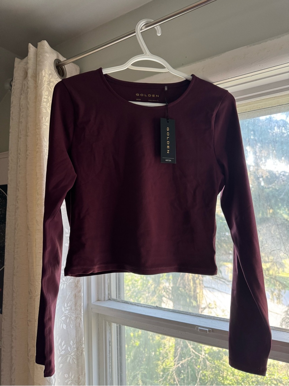 Aritzia Golden Long Sleeve 💜❤️
